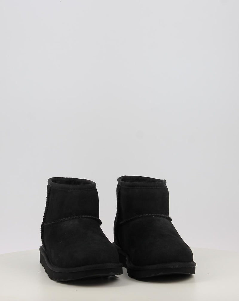 Stivali UGG CLASSIC MINI II nero